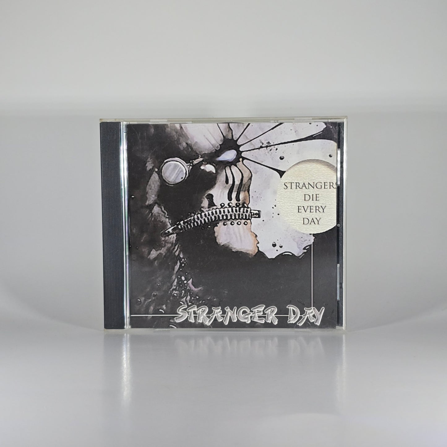 STRANGER DAY - STRANGERS DIE EVERYDAY CD